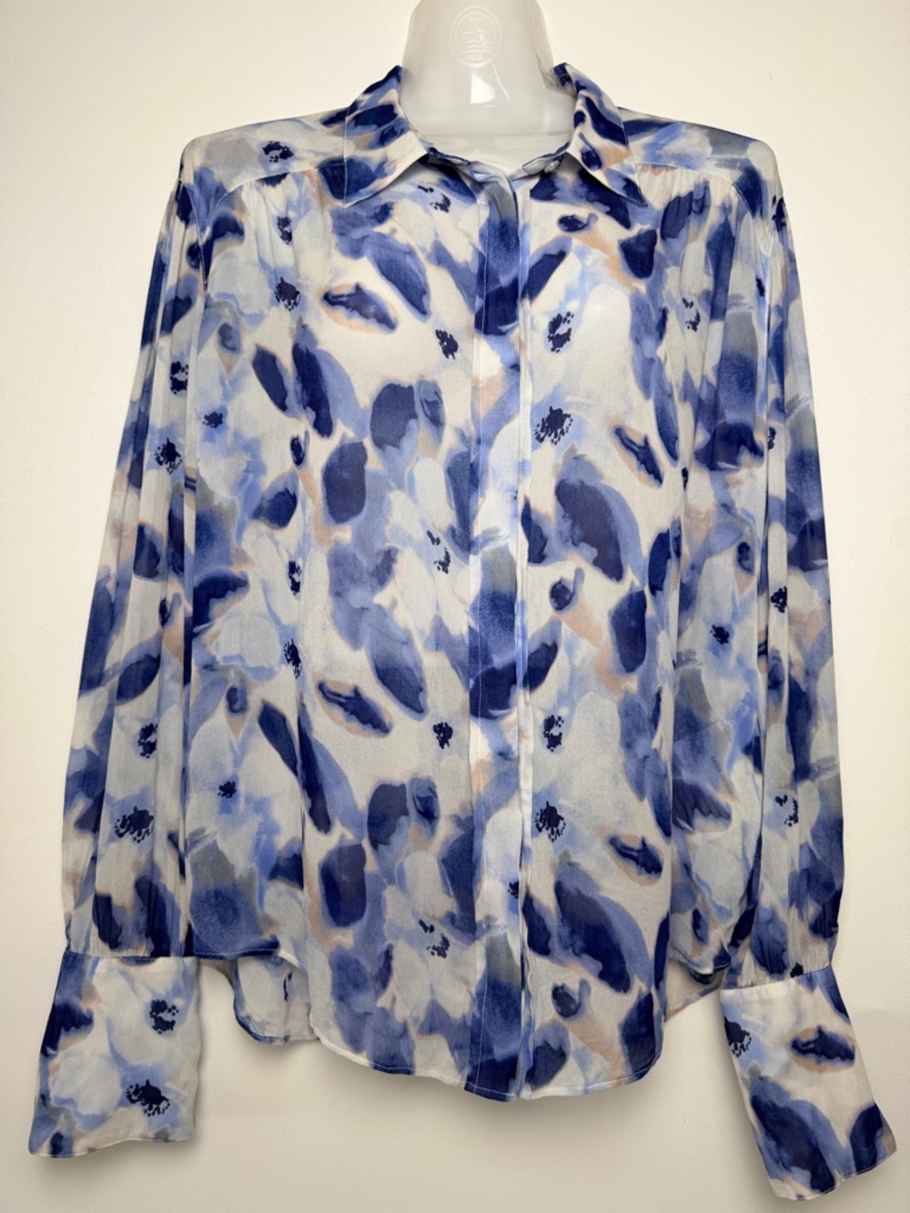 Club Monaco Silk Sheer Chiffon Blue White Abstract Print Button front Blouse M/L
